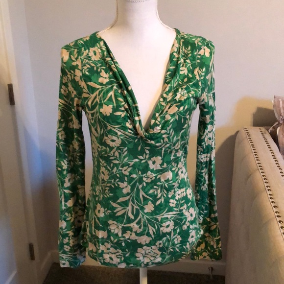 Banana Republic Tops - Banana Republic Top M FINAL MARKDOWN!